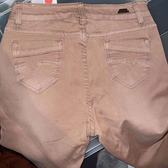 Mid rise tan stretch butt enhancing jeans - Picture 3 of 6